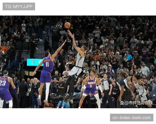 马刺底角三分出手占比33%联盟最高 空间利用效率出色 马刺底角三分出手占比33%联盟最高 空间利用效率出色