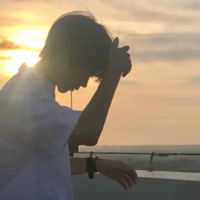 龙月秀